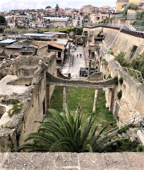 Five days in Pompeii