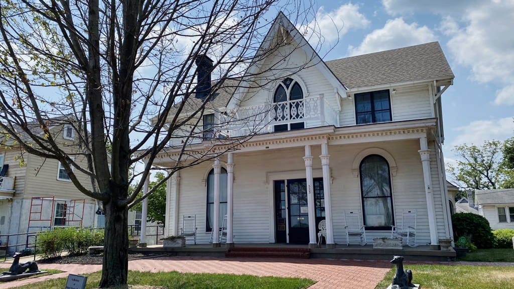 We love exploring small town history and attractions