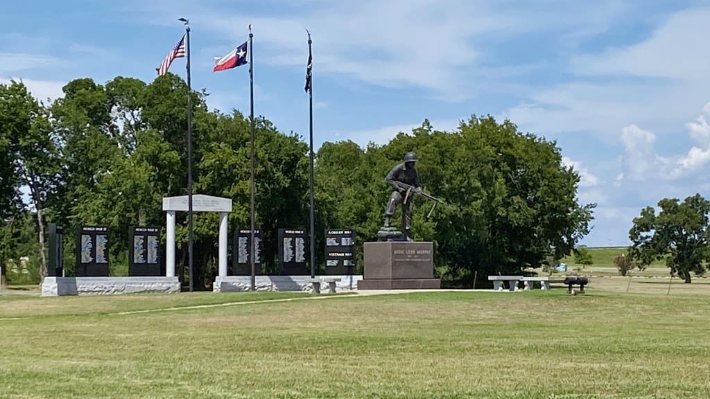 Airplanes, outstanding heroes, and peaches in North Texas 