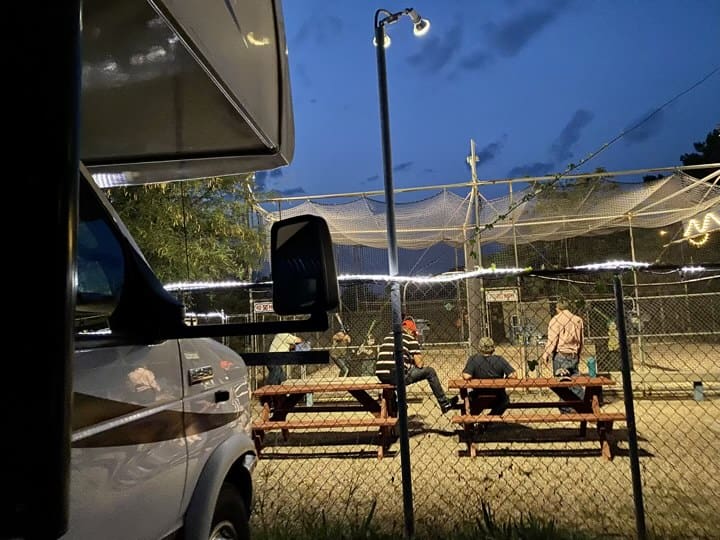 What can you see and do in Globe, Arizona?